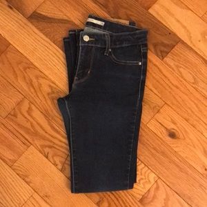 Levi 711 Skinny Jeans